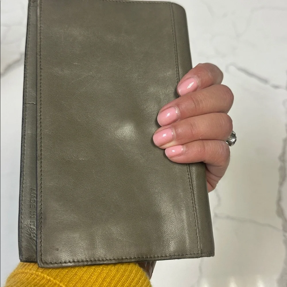 Krizia Italian Leather Wallet Olive Green Billfold - Picture 13 of 13